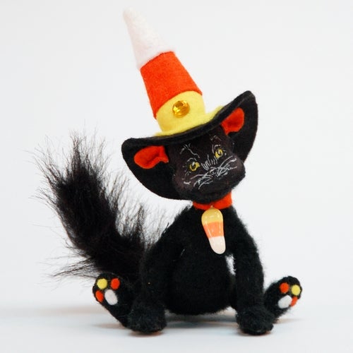 4" CANDY CORN WITCH CAT