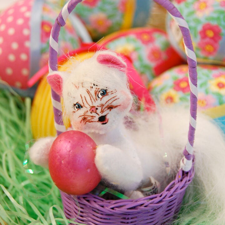 5in Easter Egg Fluffy