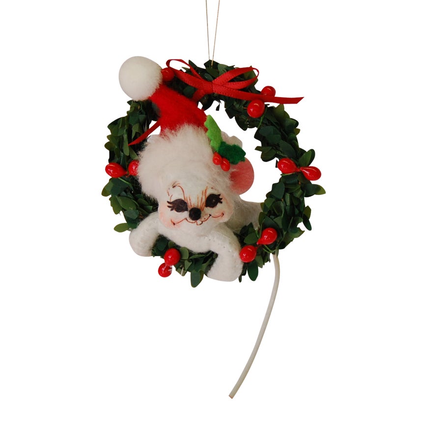 3in Holly Berry Wreath Mouse