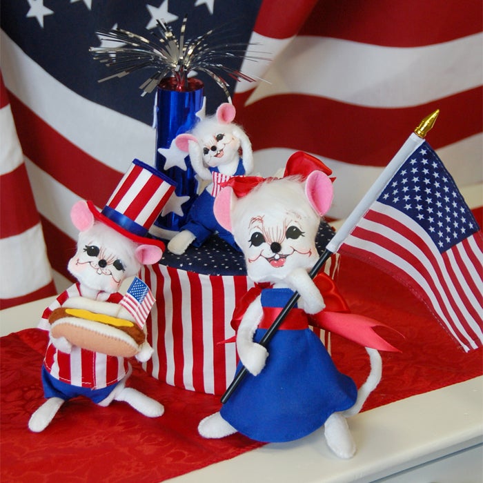 Patriotic Mice Assembled in America patriotic mice assembled in america