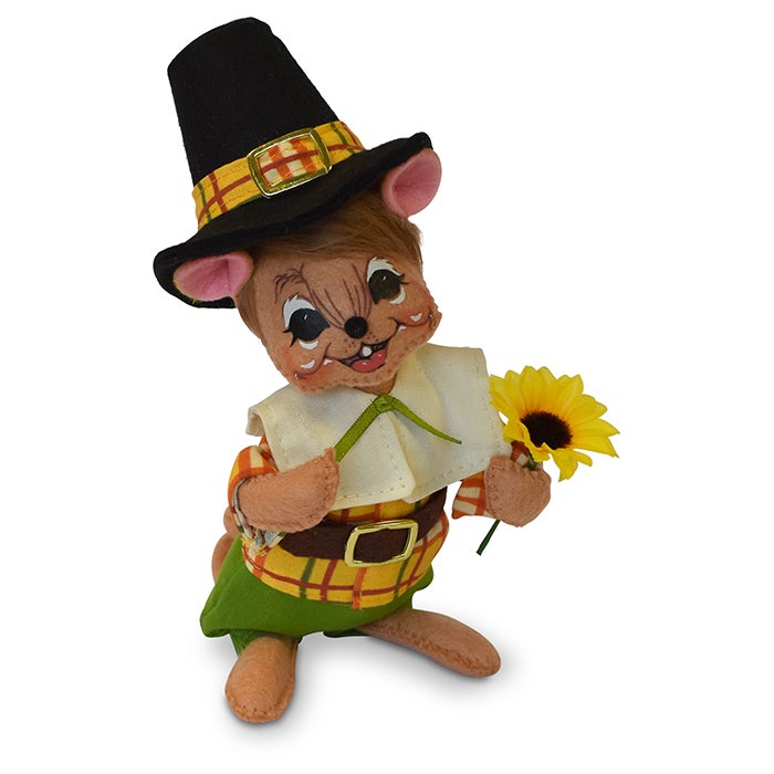 6 inch pilgrim boy mouse