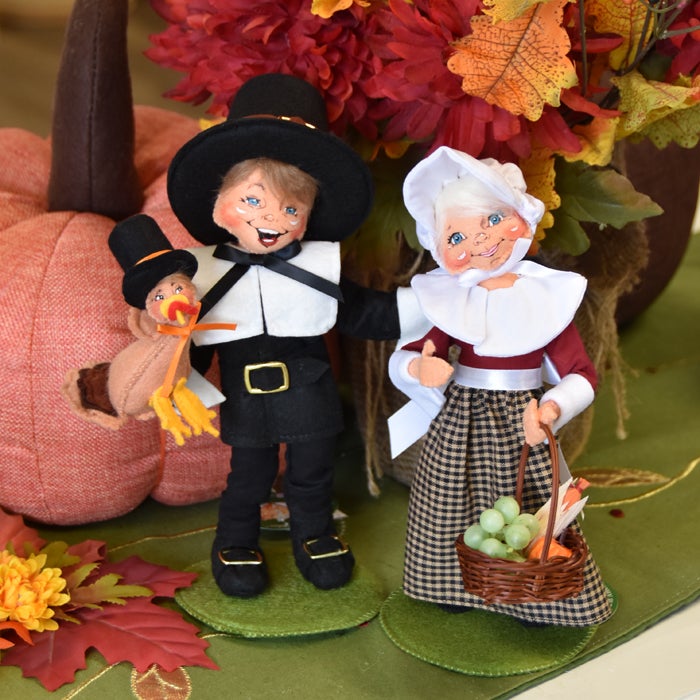 '18 AinA Pilgrim Couple-web 2018 pilgrim couple thanksgiving exclusive design