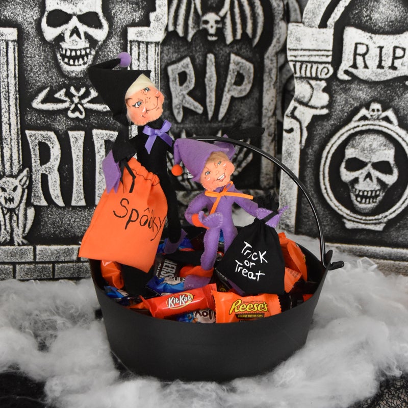 2020 Trick or Treat Elves-SQ-WEB