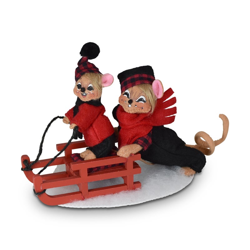 610021 5in Winter Woods Sledding Mice-WEB