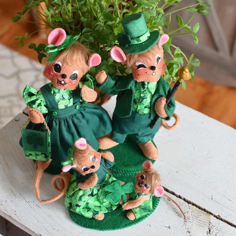 2022 Irish Mouse Family-WEB 2022 Irish Mouse Family-WEB