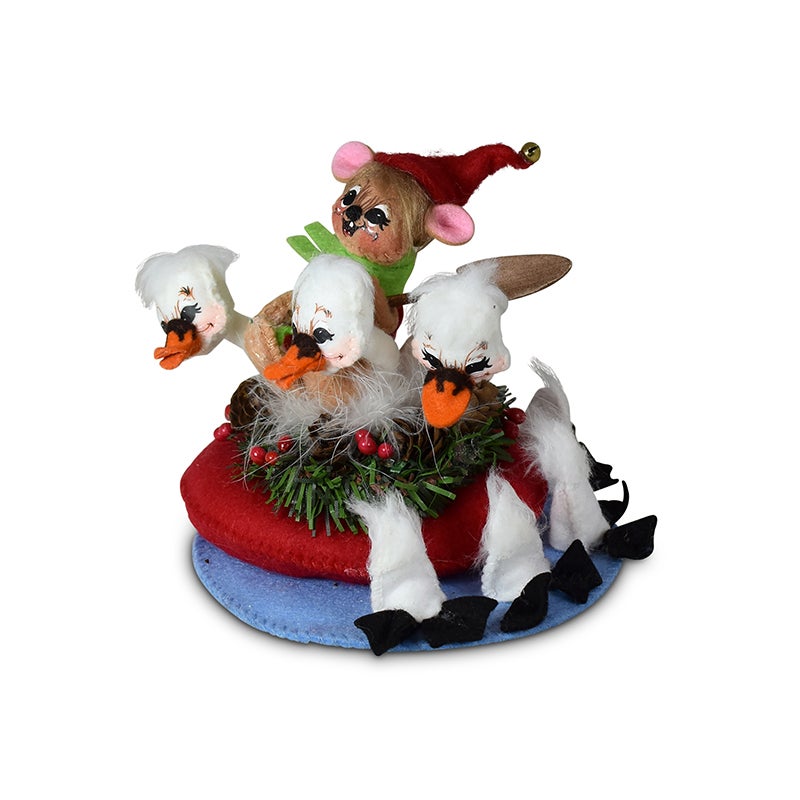 861821 7 Swans Swimming