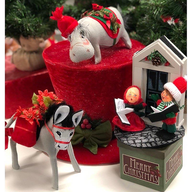 Exclusive Caroling Trio-lifestyle Exclusive Caroling Trio-lifestyle