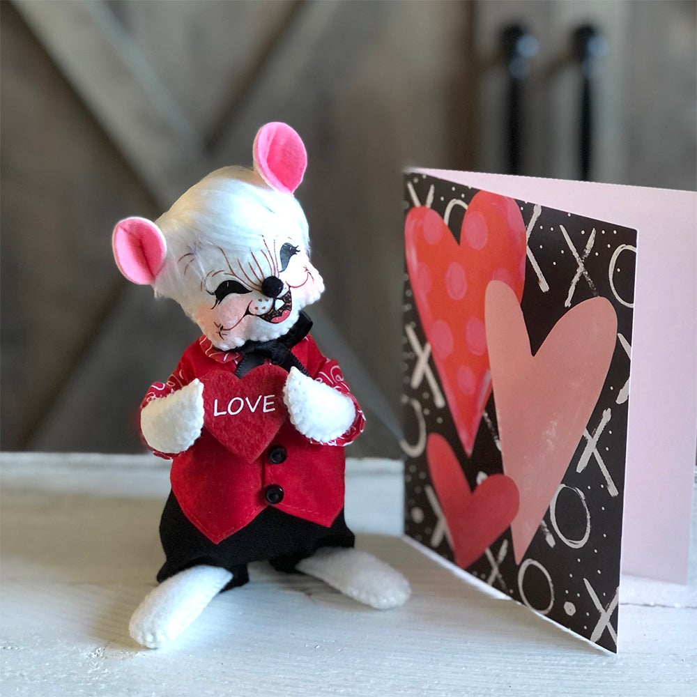 110622-6in Valentine Boy Mouse-WEB