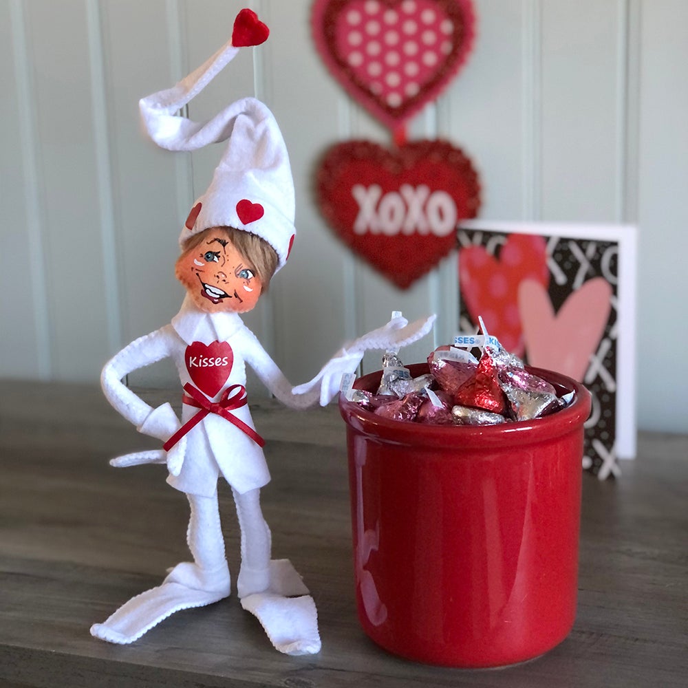 111122-9in Kisses Elf-WEB