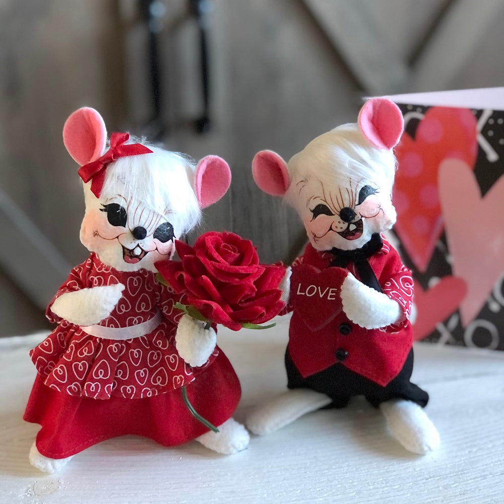 2022 Sweetheart Mouse Couple1-WEB
