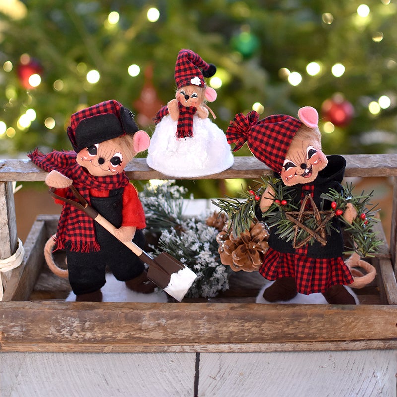 2022 Winter Woods Mouse Trio1-WEB 2022 Winter Woods Mouse Trio1-WEB