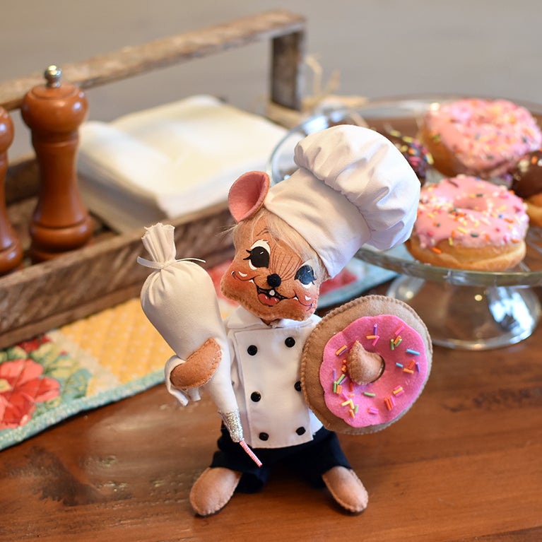 2022 8in Donut Chef Mouse-Exclusive Design 2022 8in Donut Chef Mouse-Exclusive Design
