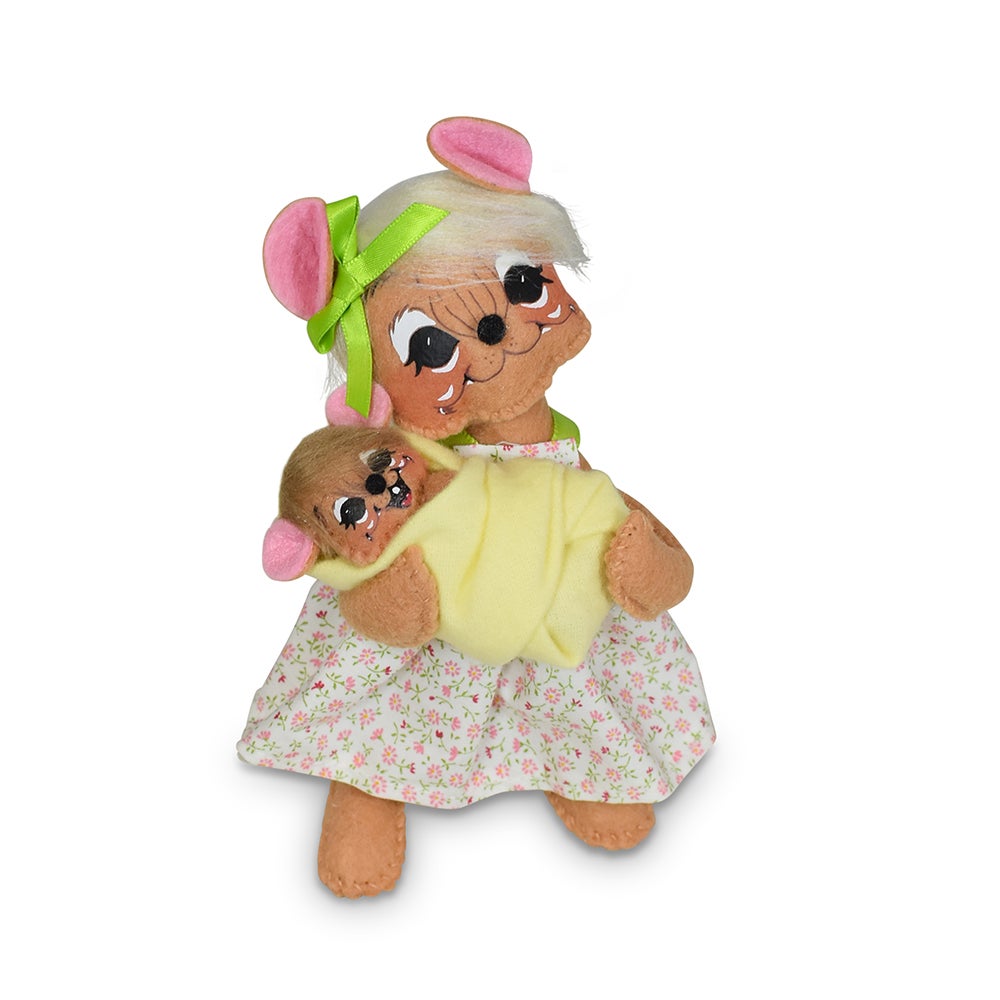 6in Mama Mouse-blonde hair-yellow blanket-WEB