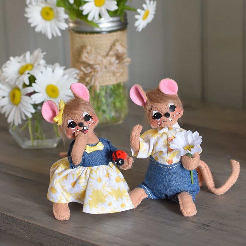 2023 5in Daisy Mouse Set-WEB