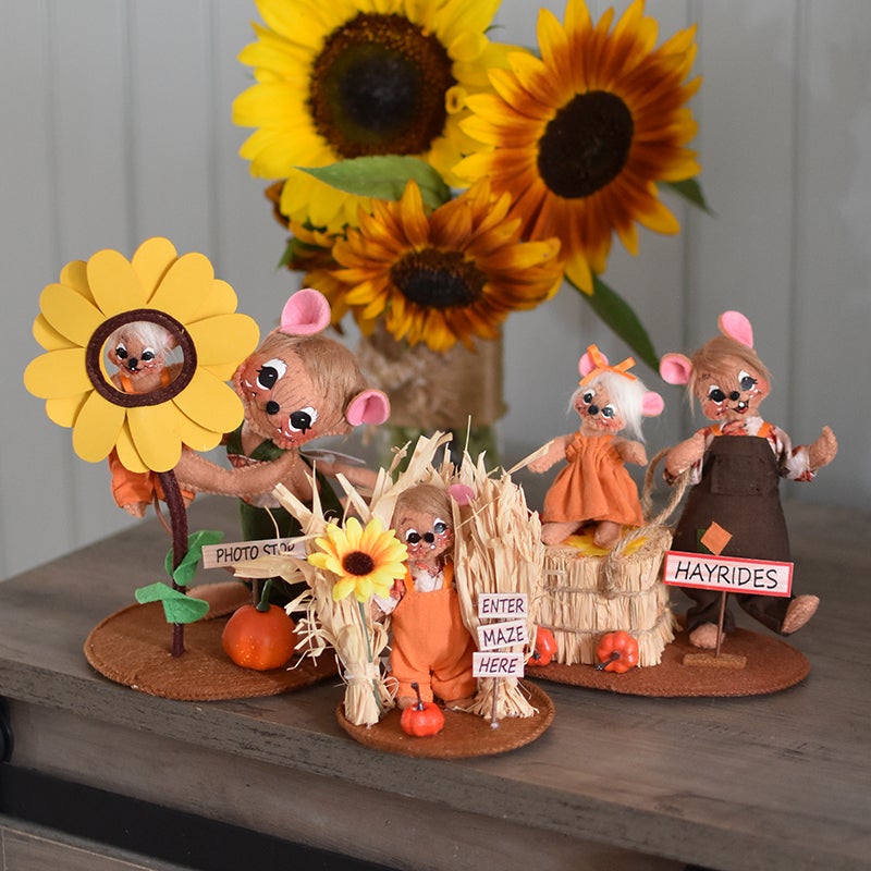 2022 Autumn Trio-WEB-sunflowers 2022 Autumn Trio-WEB-sunflowers