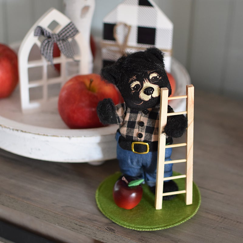 361622 7in Apple Picking Papa Bear1-L-WEB