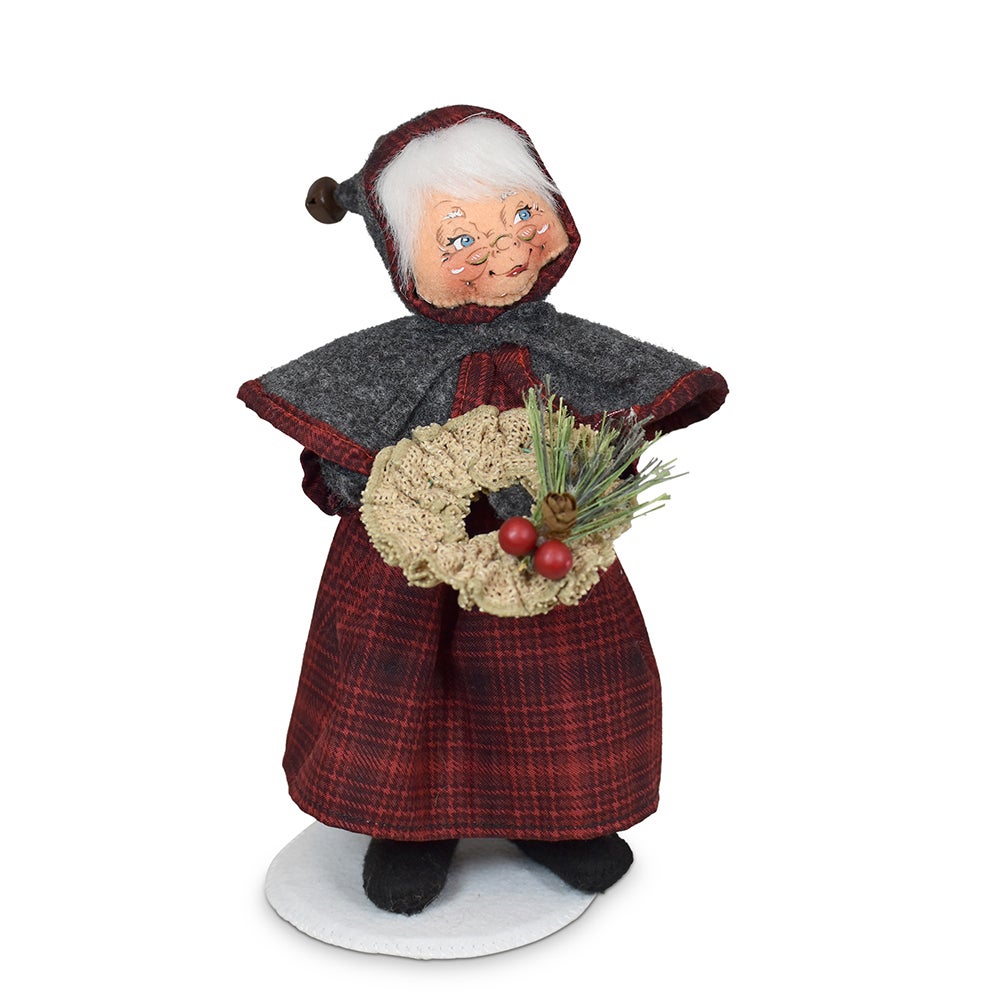 410023 9in Plaid and Pine Mrs Santa