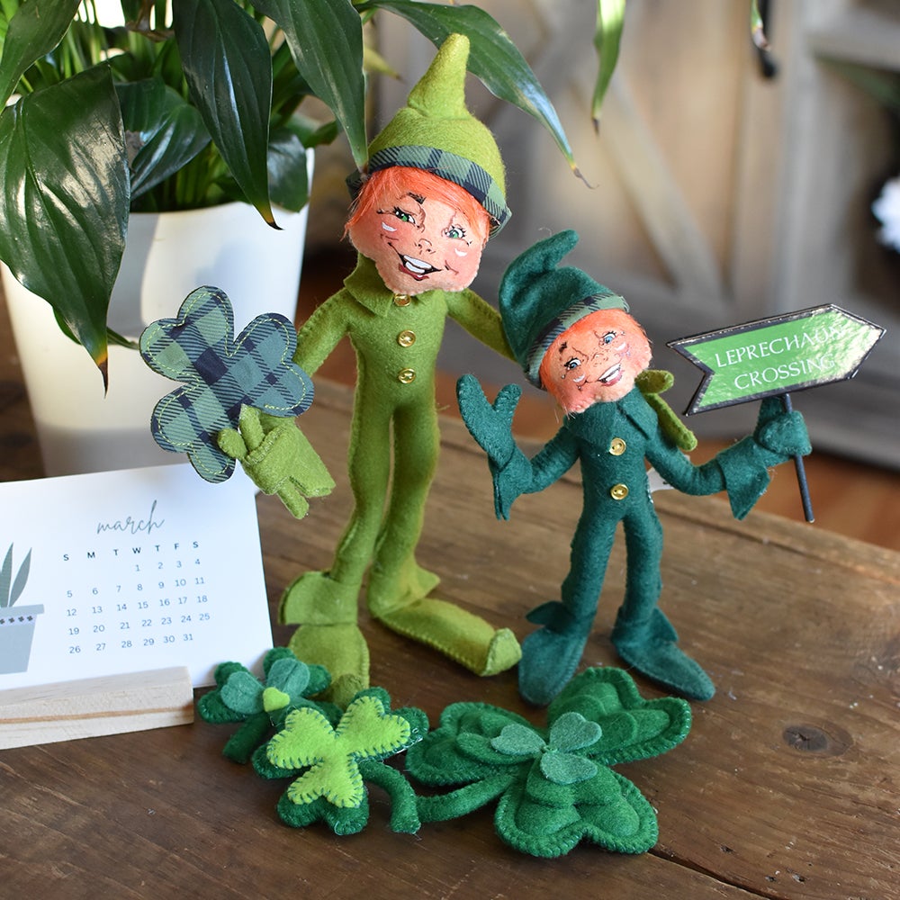 2023 Lucky Elves Set 2023 Lucky Elves Set