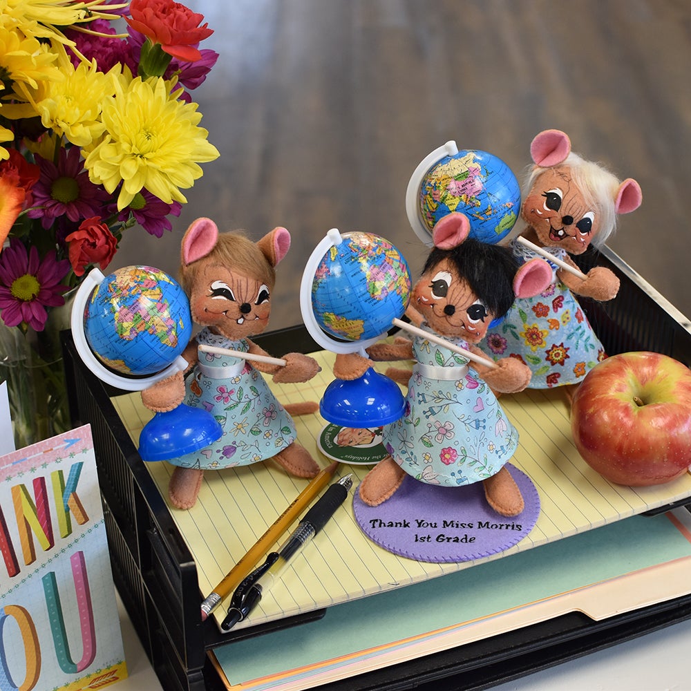 840122-Teacher Trio-1