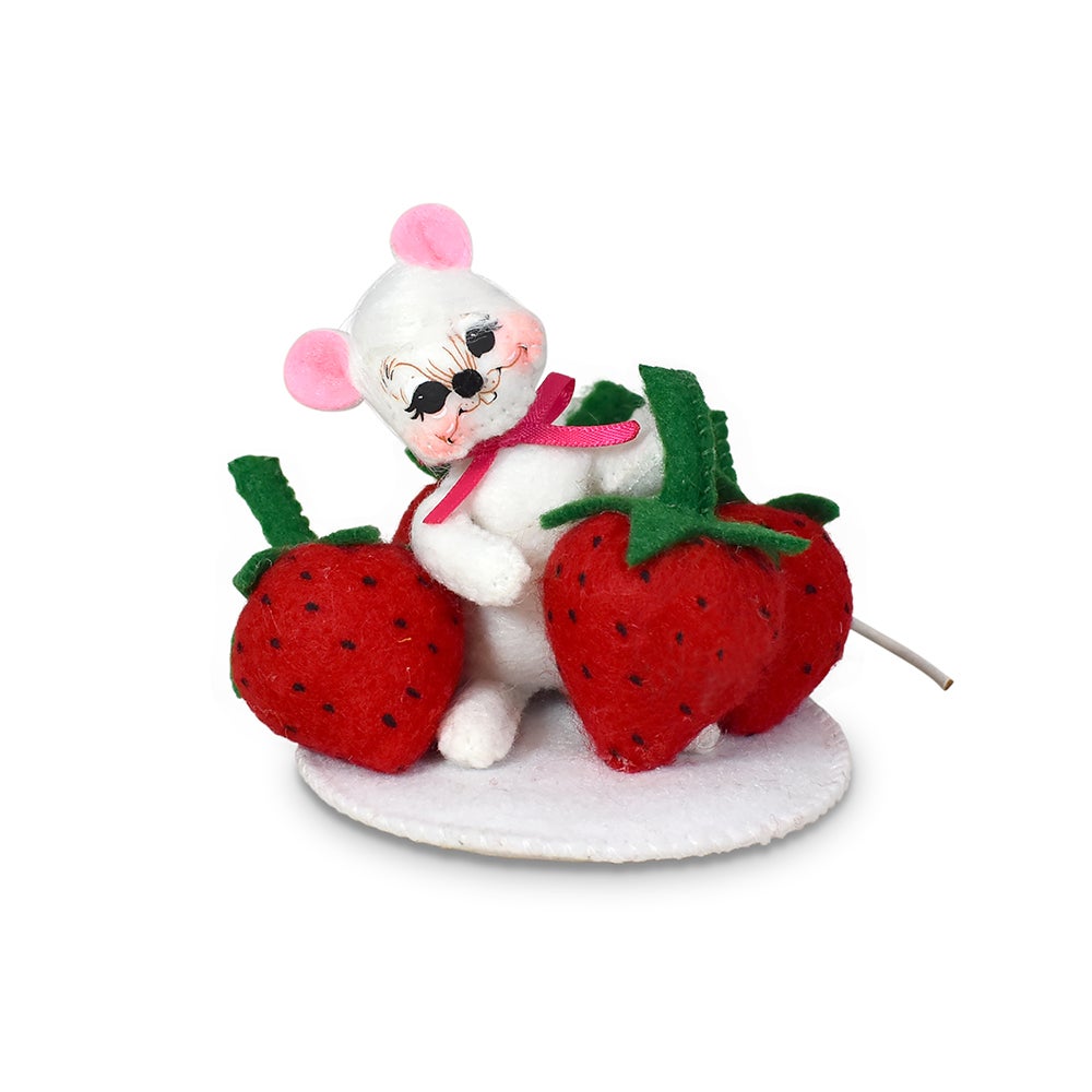110124 3in Strawberry Patch Mouse 110124 3in Strawberry Patch Mouse