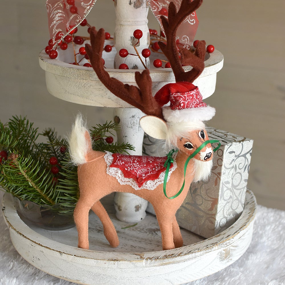 460423 8in Poinsettia Reindeer