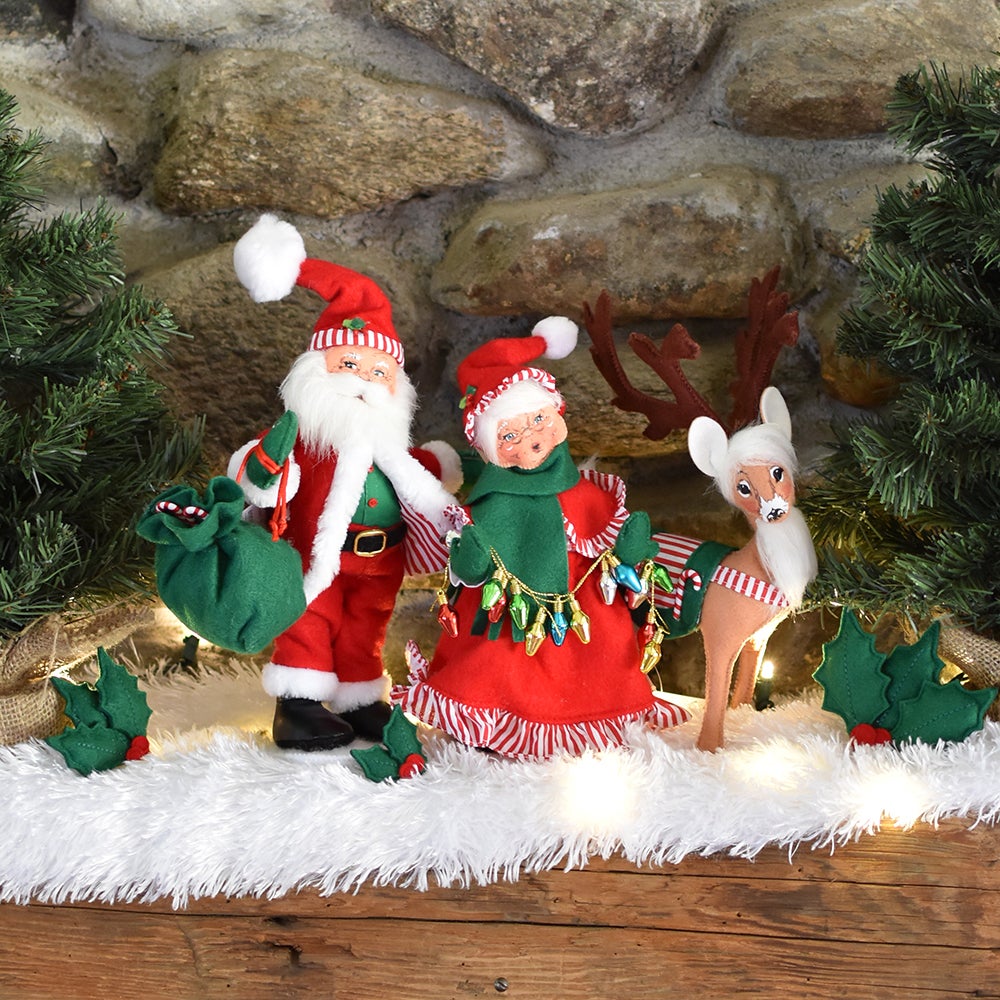 2023 9in Jolly Trio with holly-WEB