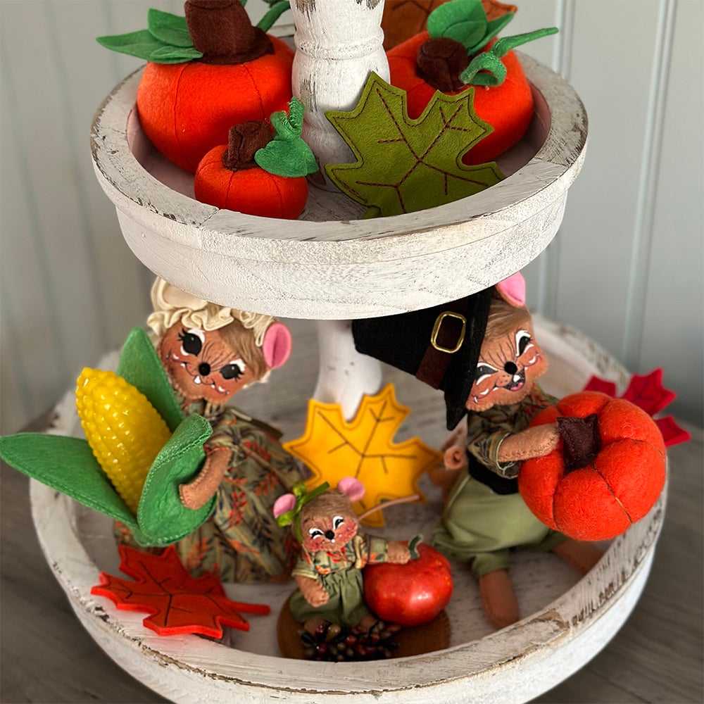 2024 Pilgrim Mice with Leaves and Pumpkin Baubles-L-WEB