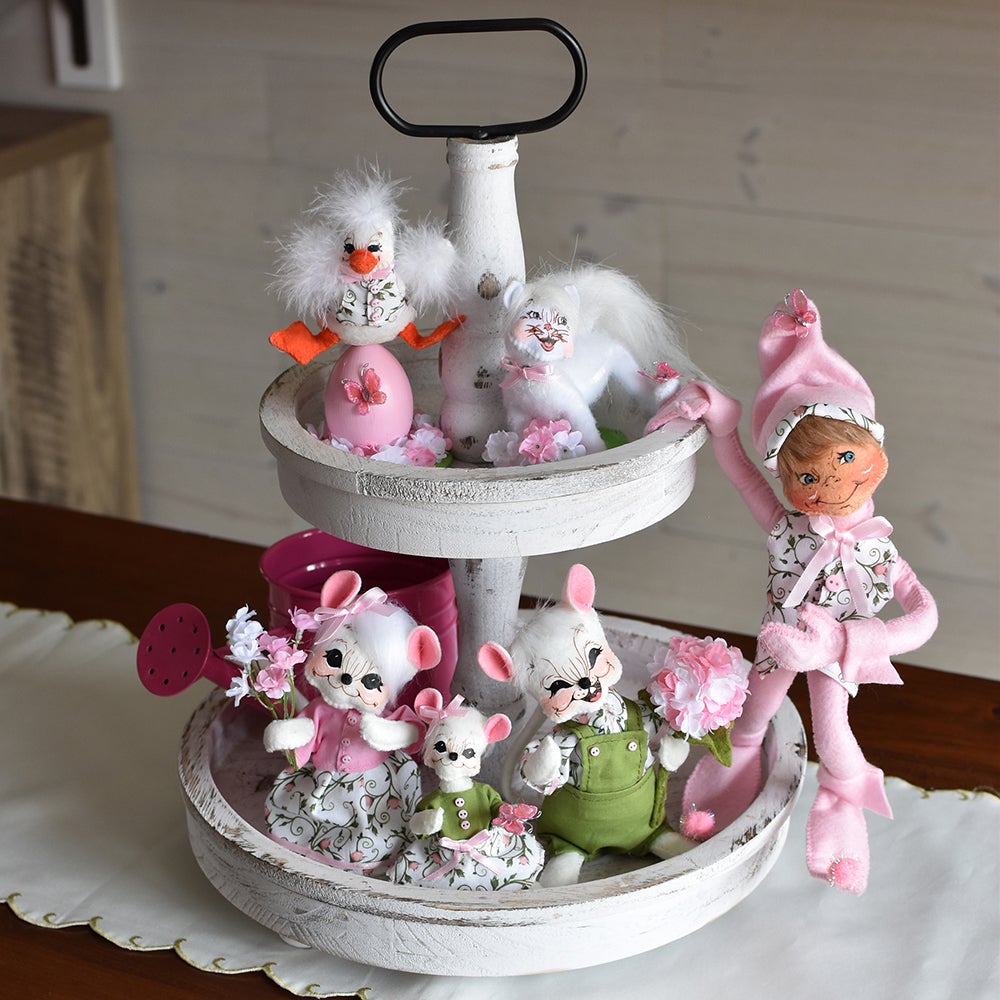 2024 Dainty Pink Group-WEB