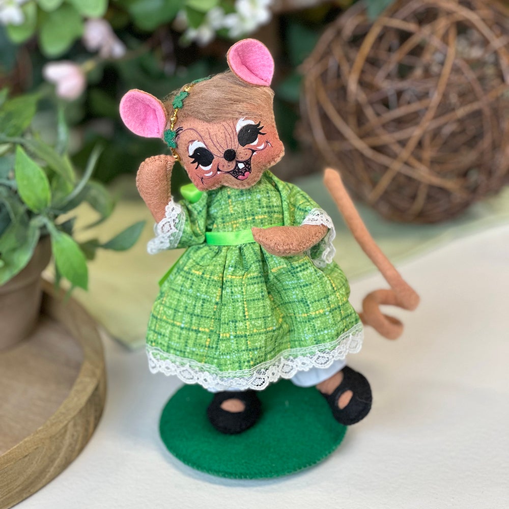 160424 6in St. Patrick's Girl Mouse-1-WEB